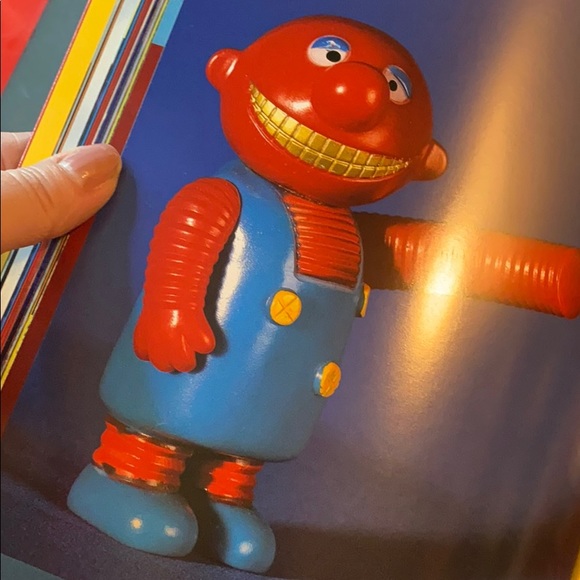 So Crazy Japanese Toys! Collectable Book 2003 - Picture 7 of 8